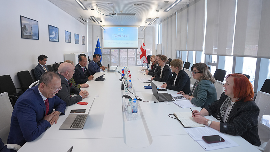 Tamar Ioseliani trifft kambodschanischen Minister für Post und Telekommunikation