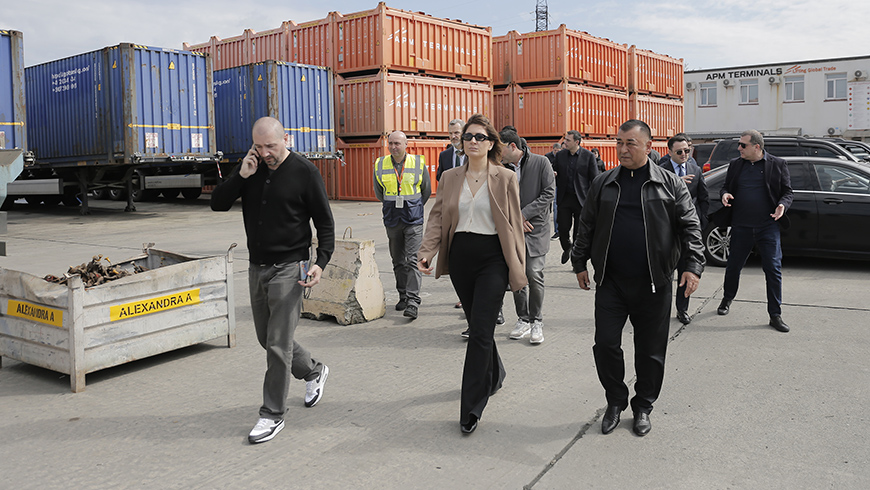 Staatliche Delegation aus Turkmenistan besichtigt Hafeninfrastruktur in Georgien