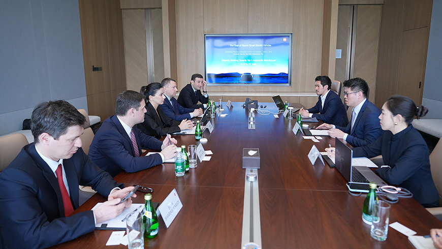 Ministerin Kvirikashvili trifft Xiaomi in China