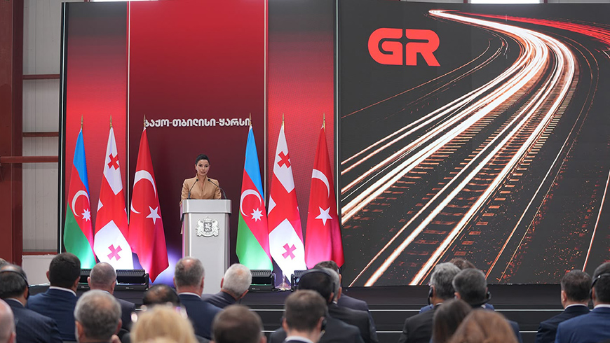 Offizielle Inbetriebnahme der Baku-Tiflis-Kars-Bahn