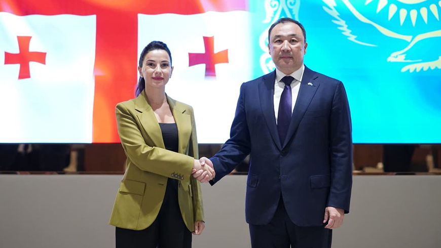 Mariam Kwirwischwili trifft sich mit dem Verkehrsminister Kasachstans Nurlan Sauranbayev