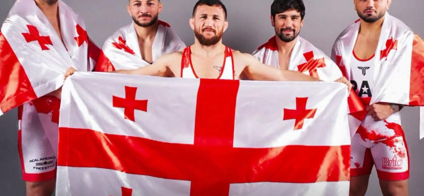 Weltbekannte Sportler und Olympiasieger vor dem RAF Georgia-Turnier erkunden Tiflis