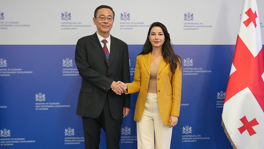 Mariami Kwriwiszwili traf sich mit dem Botschafter der Volksrepublik China, Zhou Qian