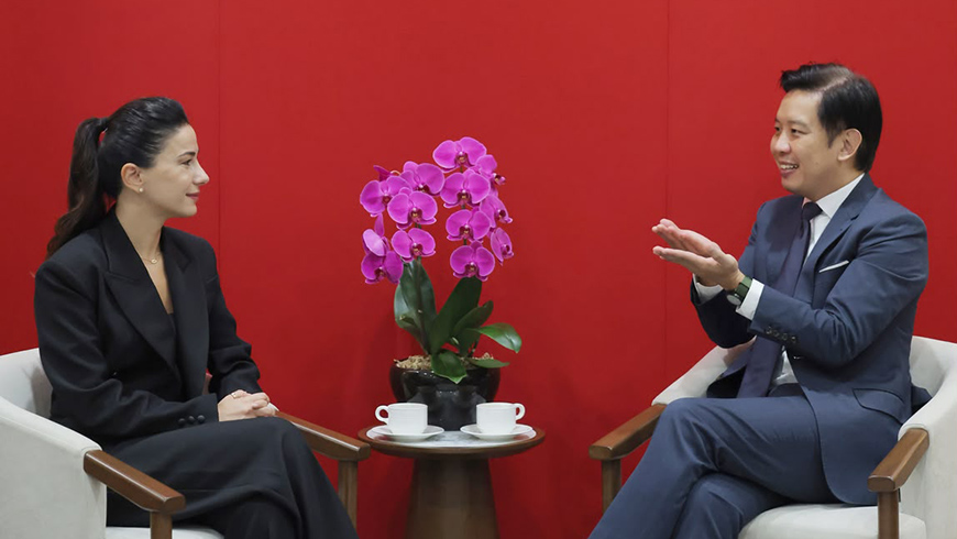 Mariami Kwrivischwili trifft Singapurs Minister für Handel und Industrie Alvin Tan