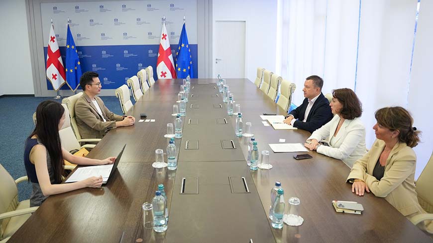 Irakli Nadareishvili trifft Vizepräsident von Trip.com Group